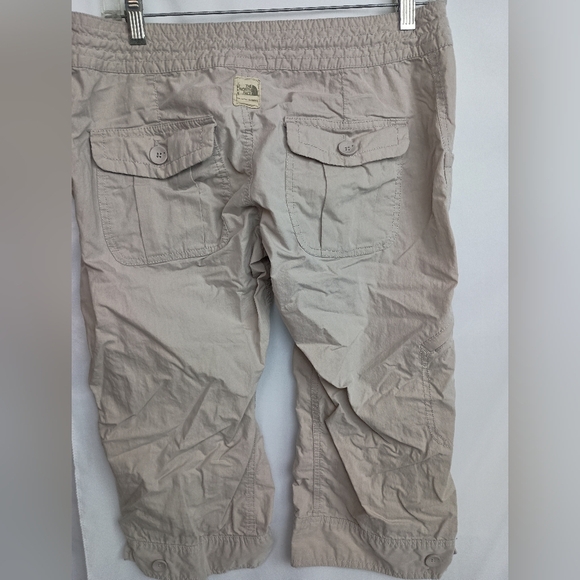 THE NORTH FACE Tan Capris Relaxed Fit (#326) - Picture 5 of 8